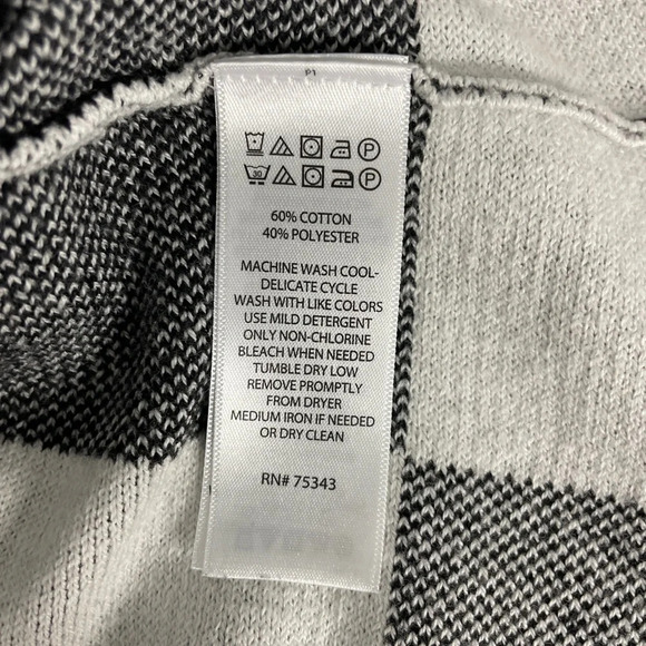 Adrienne Vittadini Pullover Turtle Neck Sweater Top Plaid Black White Small - Picture 7 of 10